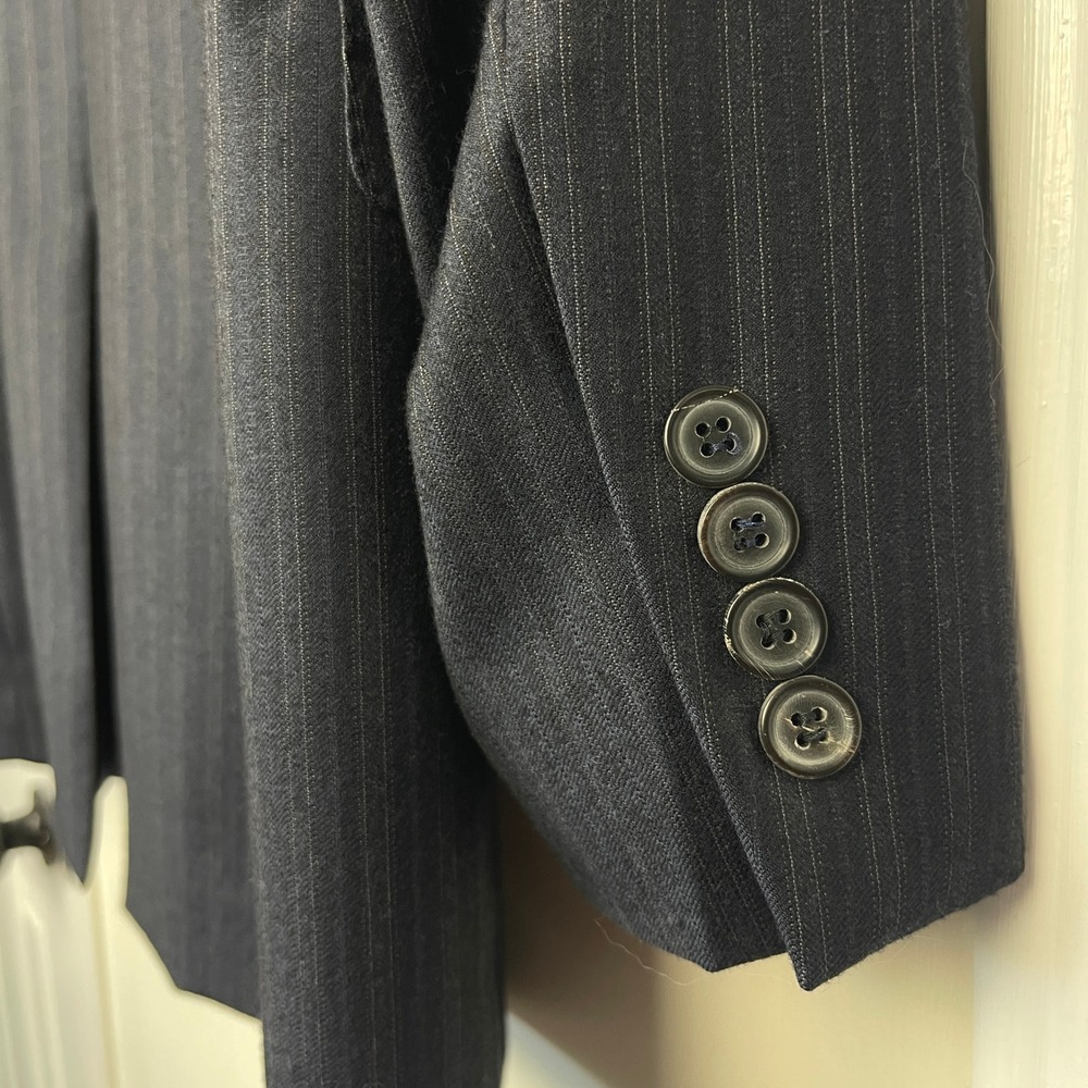 Jos A Bank 2-Piece Suit 42R 36x29 100% Wool Navy Blue Pin Striped Jacket  Pants - Picture 6 of 16